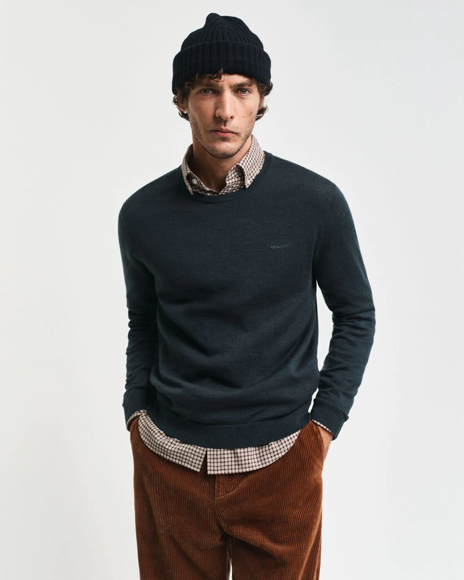 Maglia girocollo in finissima lana merino    