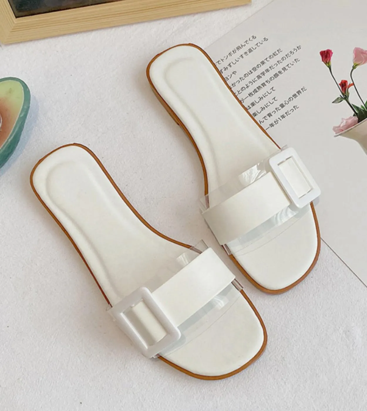 Pantofole da donna estive 2022 nuovi sandali in gelatina trasparenti moda scarpe da spiaggia allaperto casual con fibbia quadra