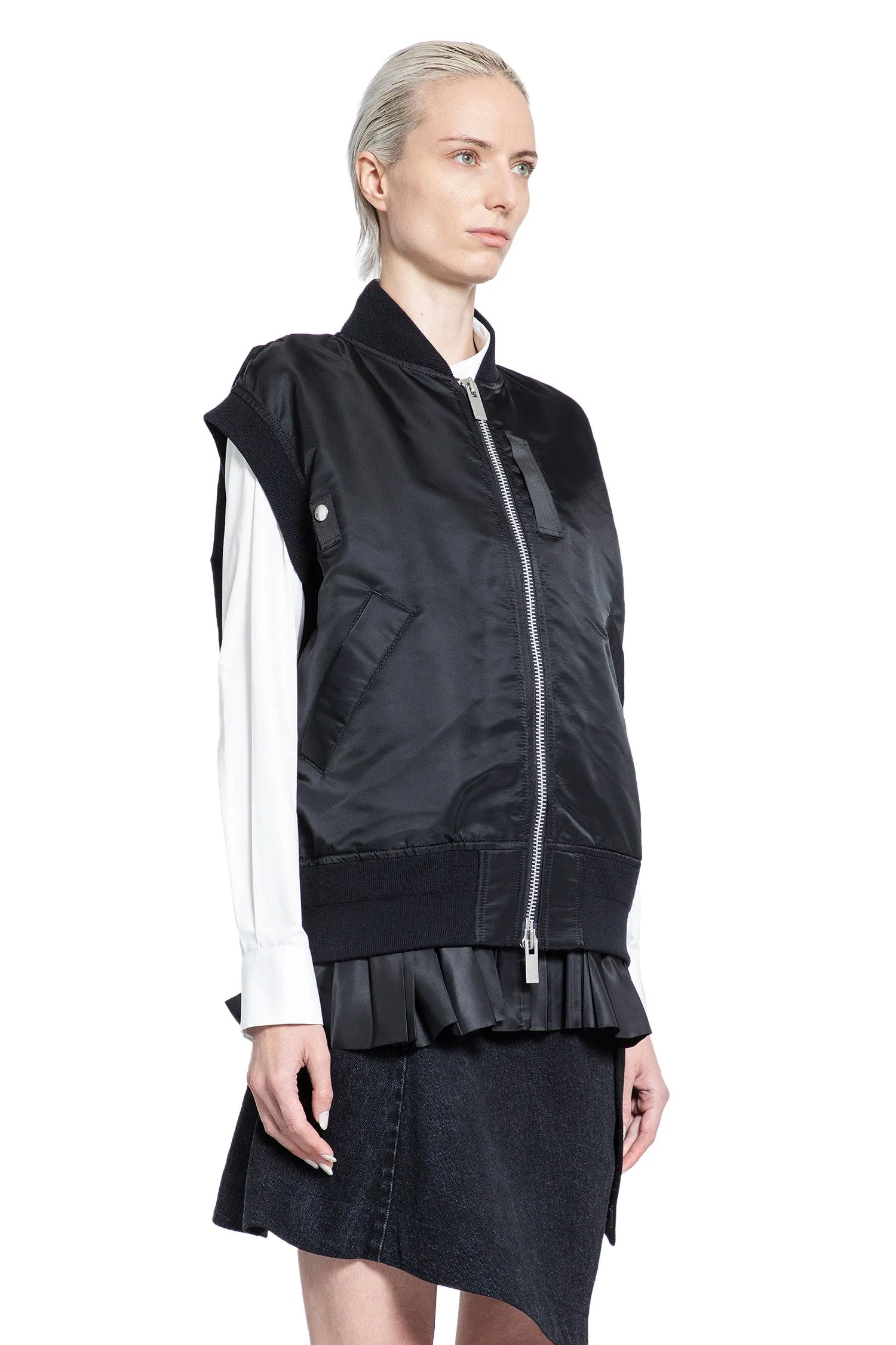 sacai  nylon twill vest 
