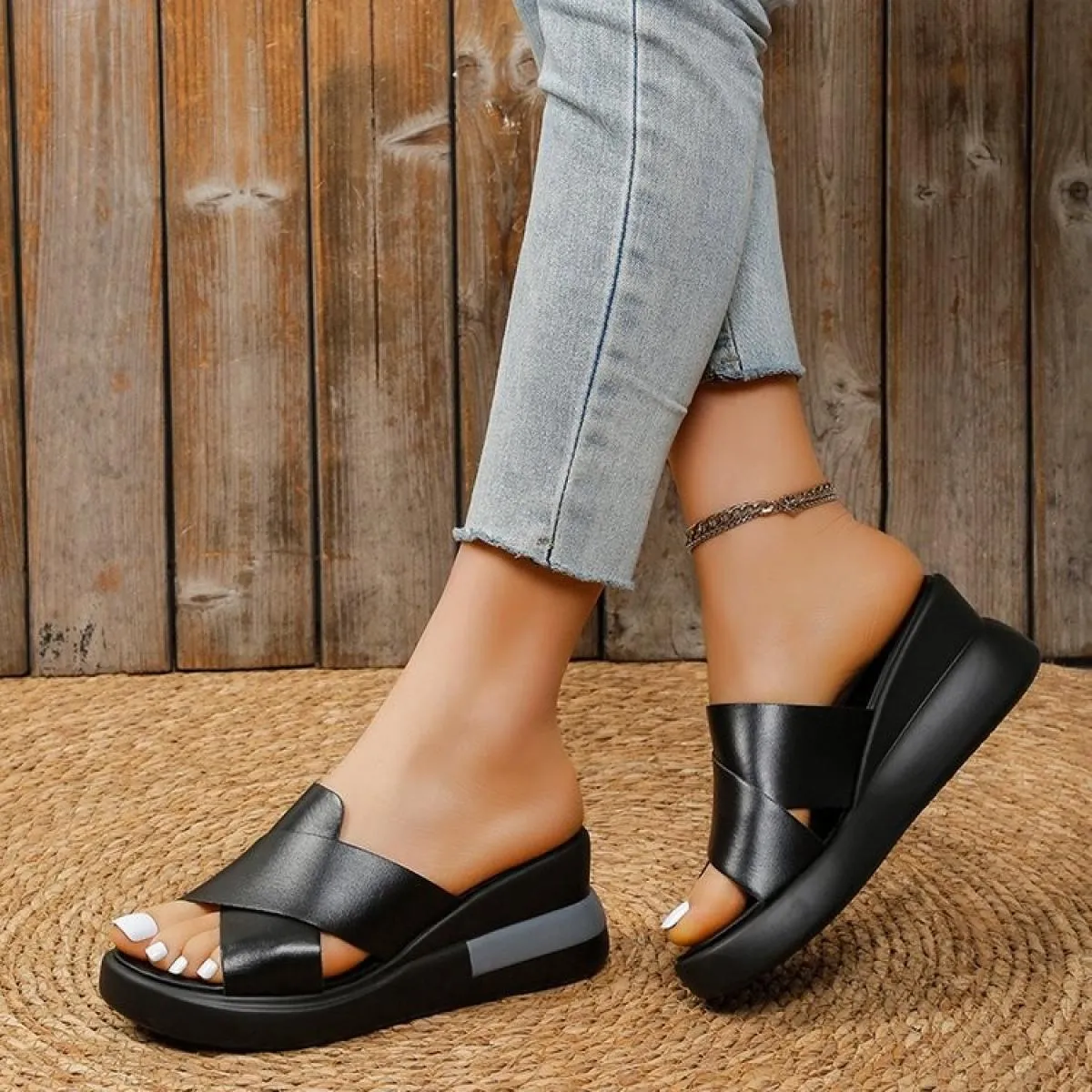 Sandali da donna estivi alla moda Pantofole con zeppa di lusso Scarpe con plateau nere per scarpe da donna Zapatos De Mujer