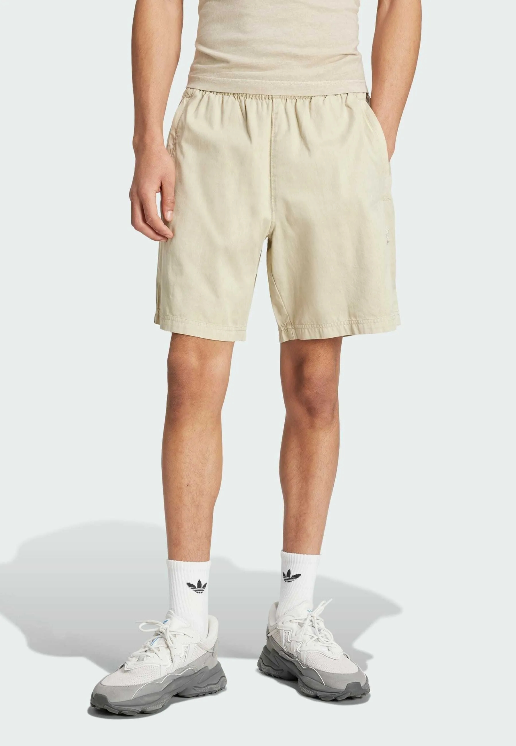 TREFOIL ESSENTIALS+ DYE WOVEN - Shorts